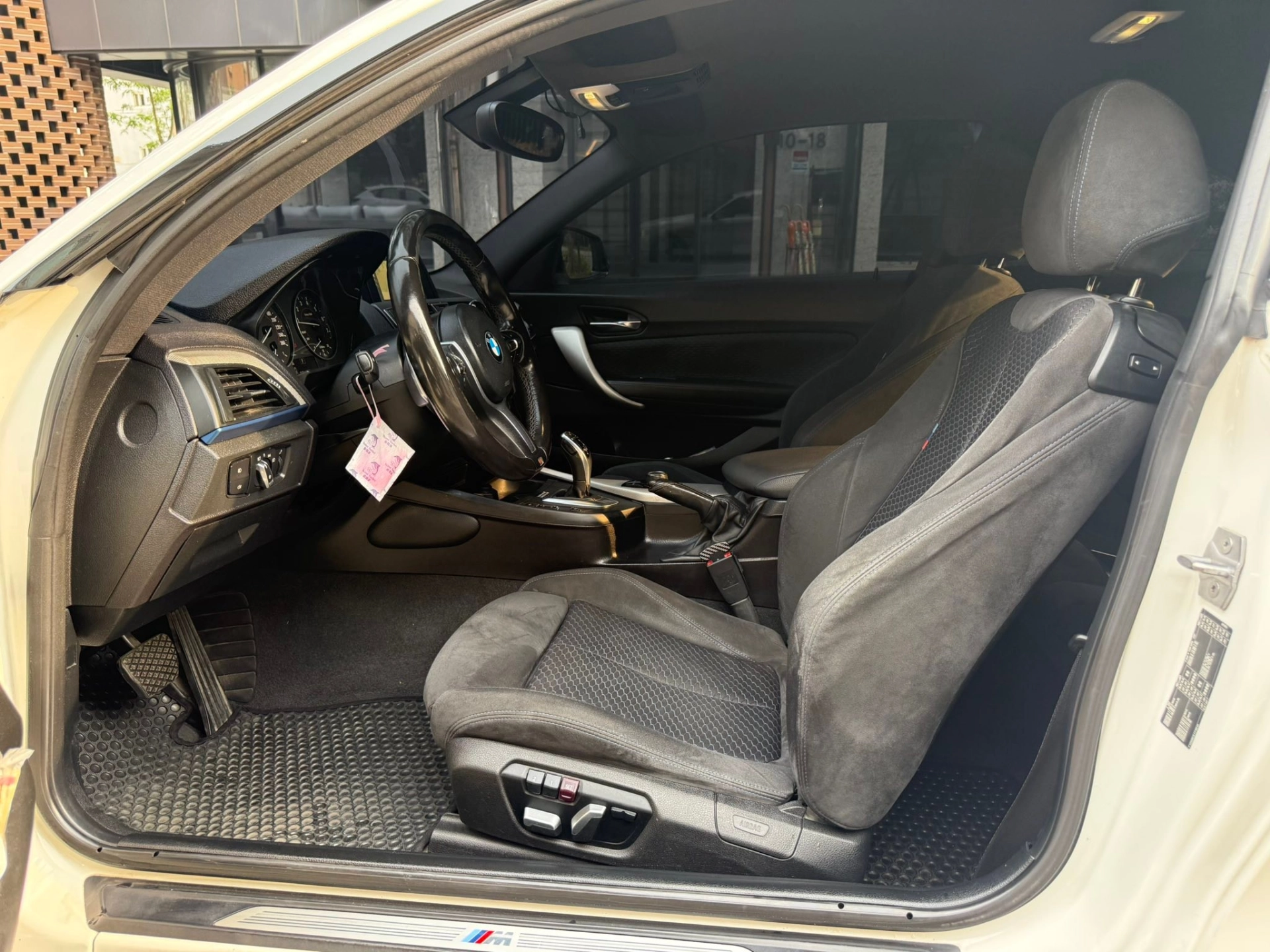 BMW 220i