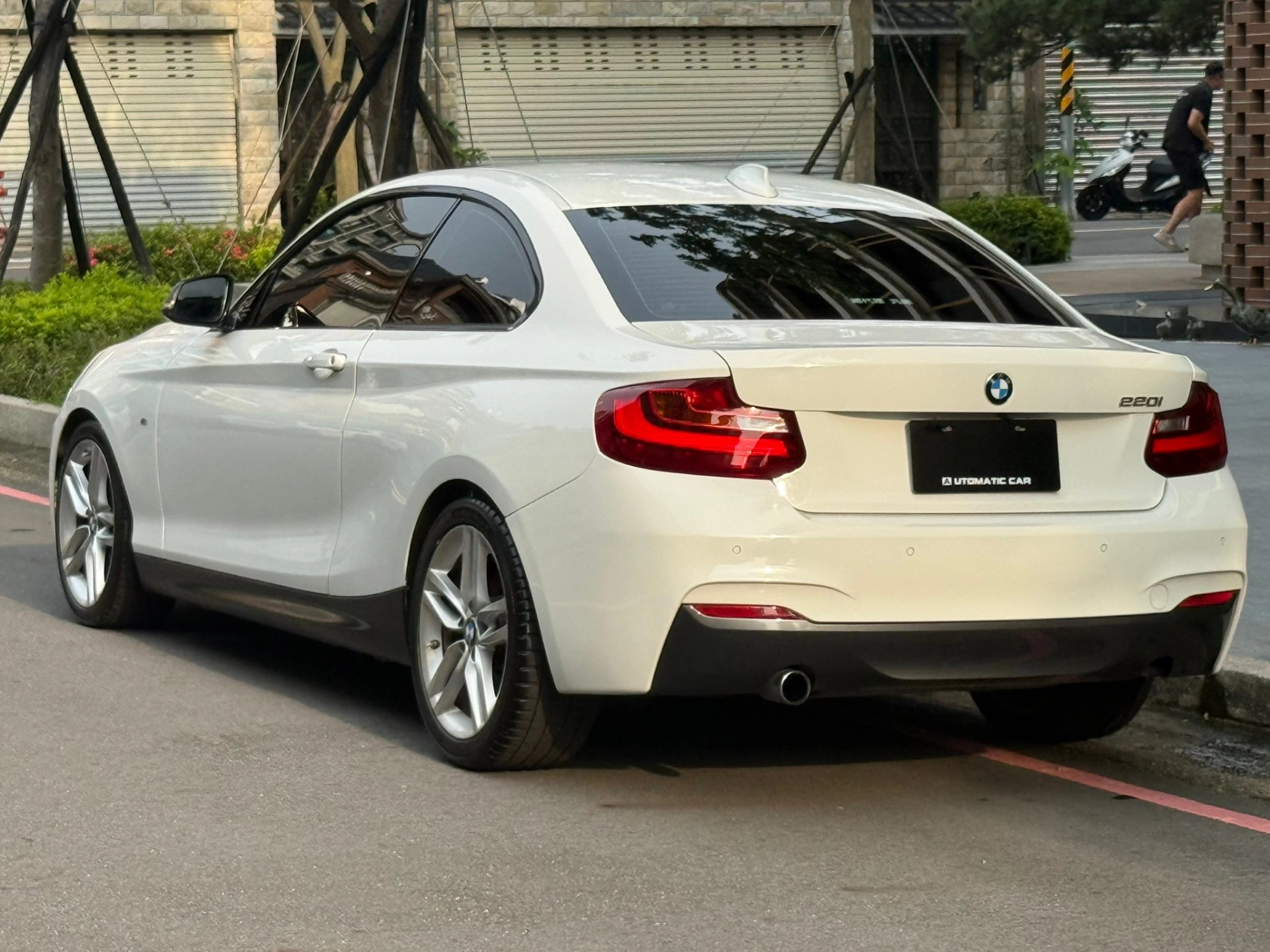 BMW 220i