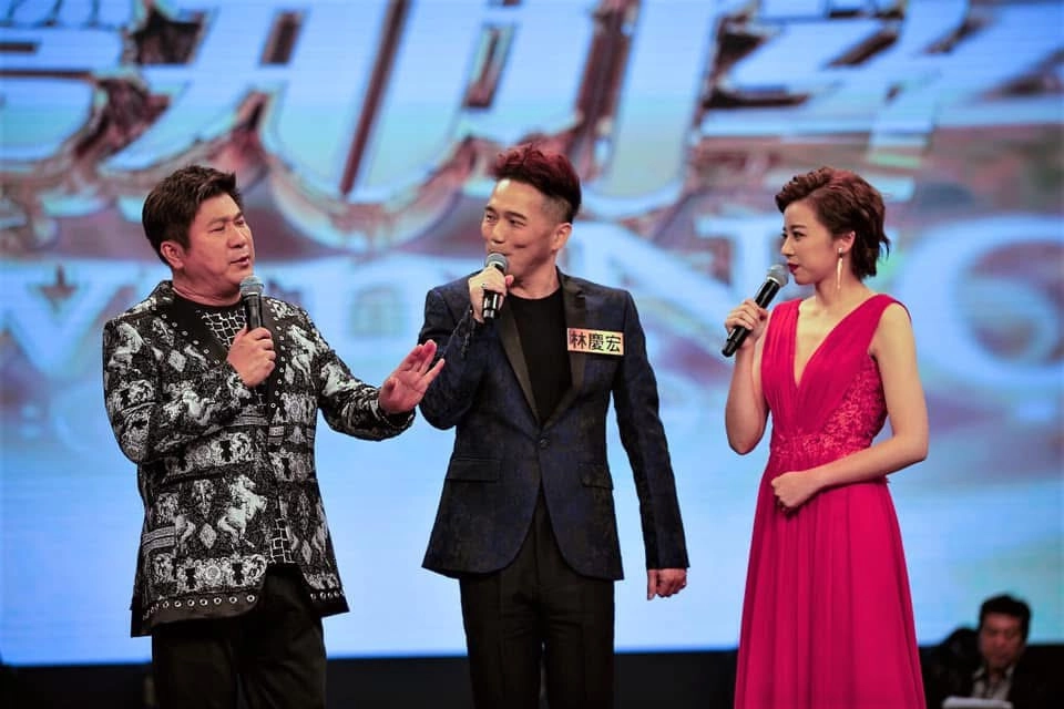 北海阿宏 個人形象照，展現刑警歌手的舞台魅力