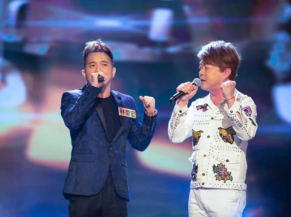 北海阿宏 活動主持與觀眾互動照片，企業尾牙與社區活動主持