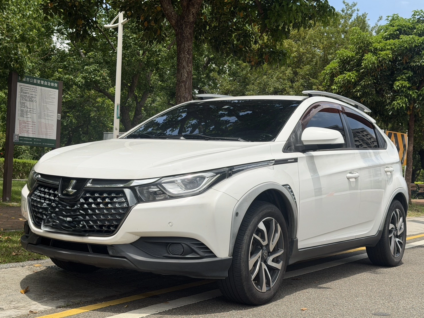 LUXGEN U5