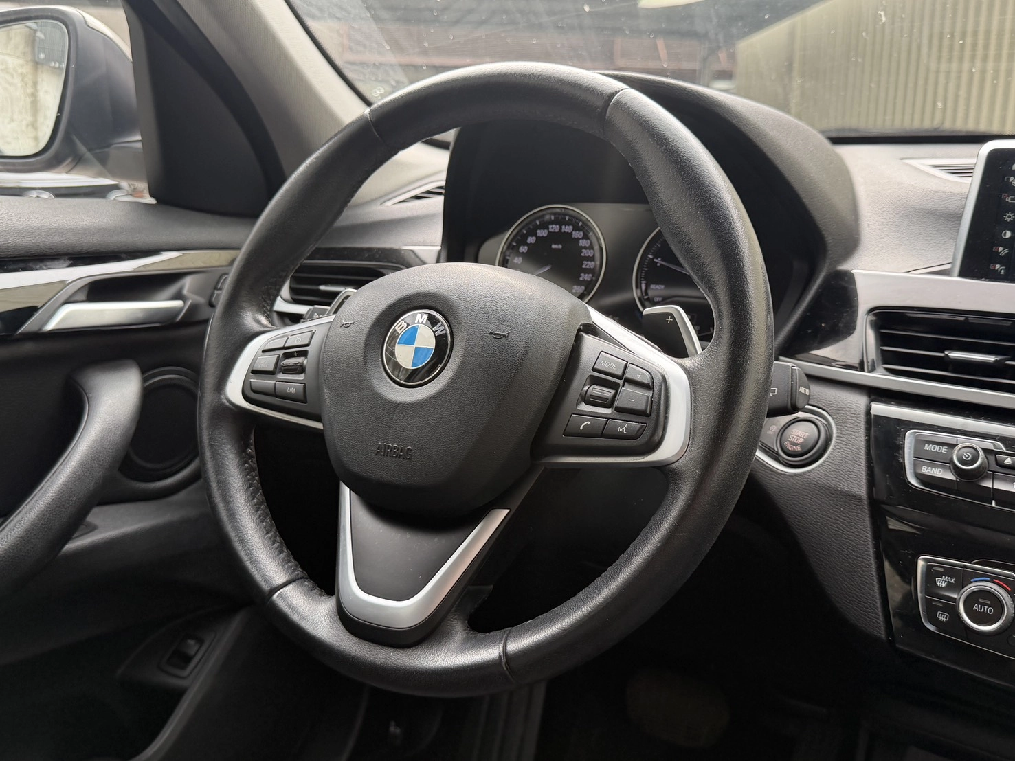 BMW X1 20i