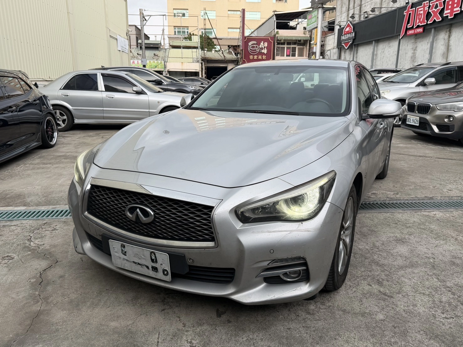 INFINITI Q50