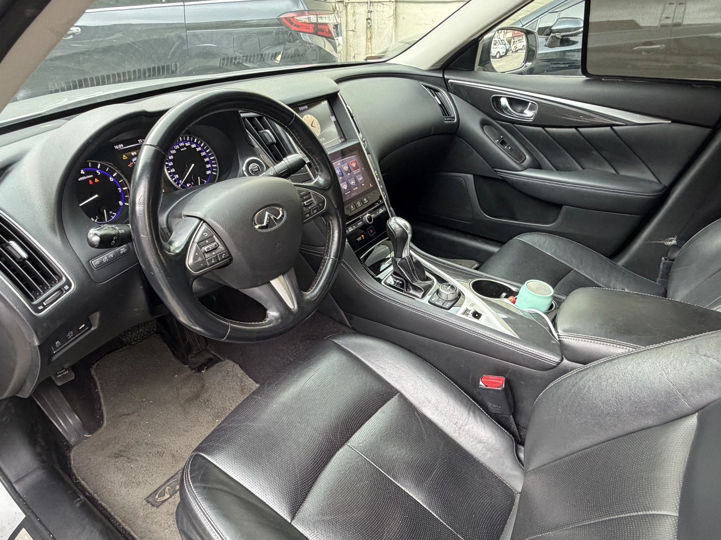INFINITI Q50