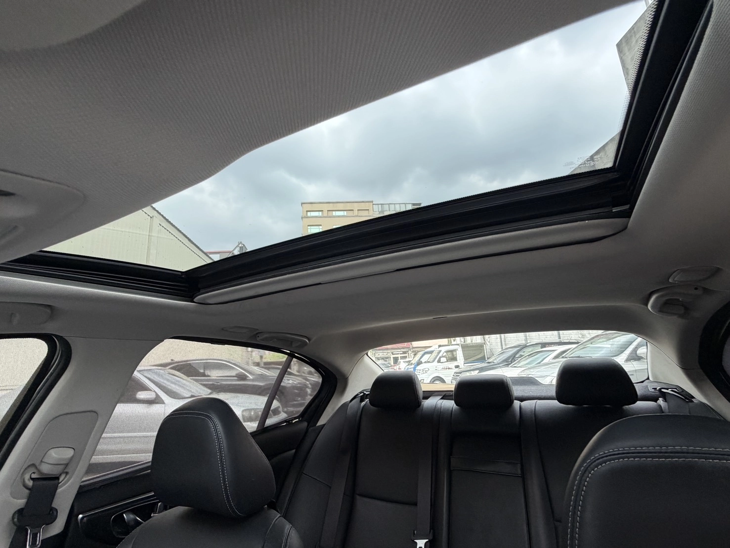 INFINITI Q50