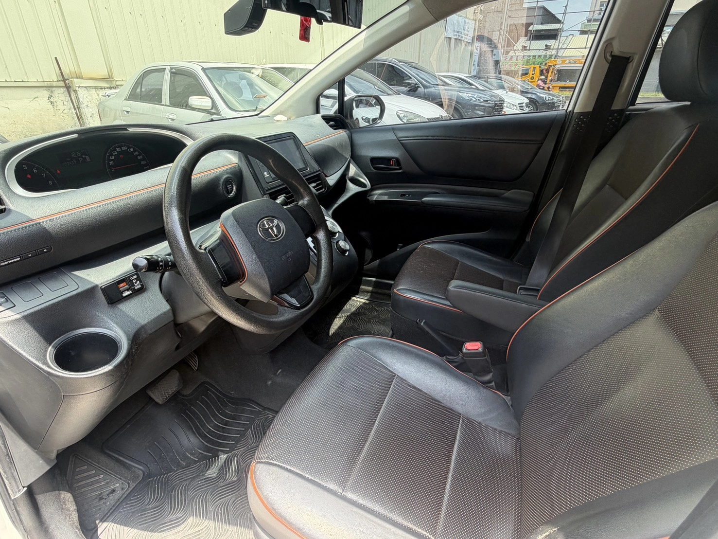 Toyota Sienta