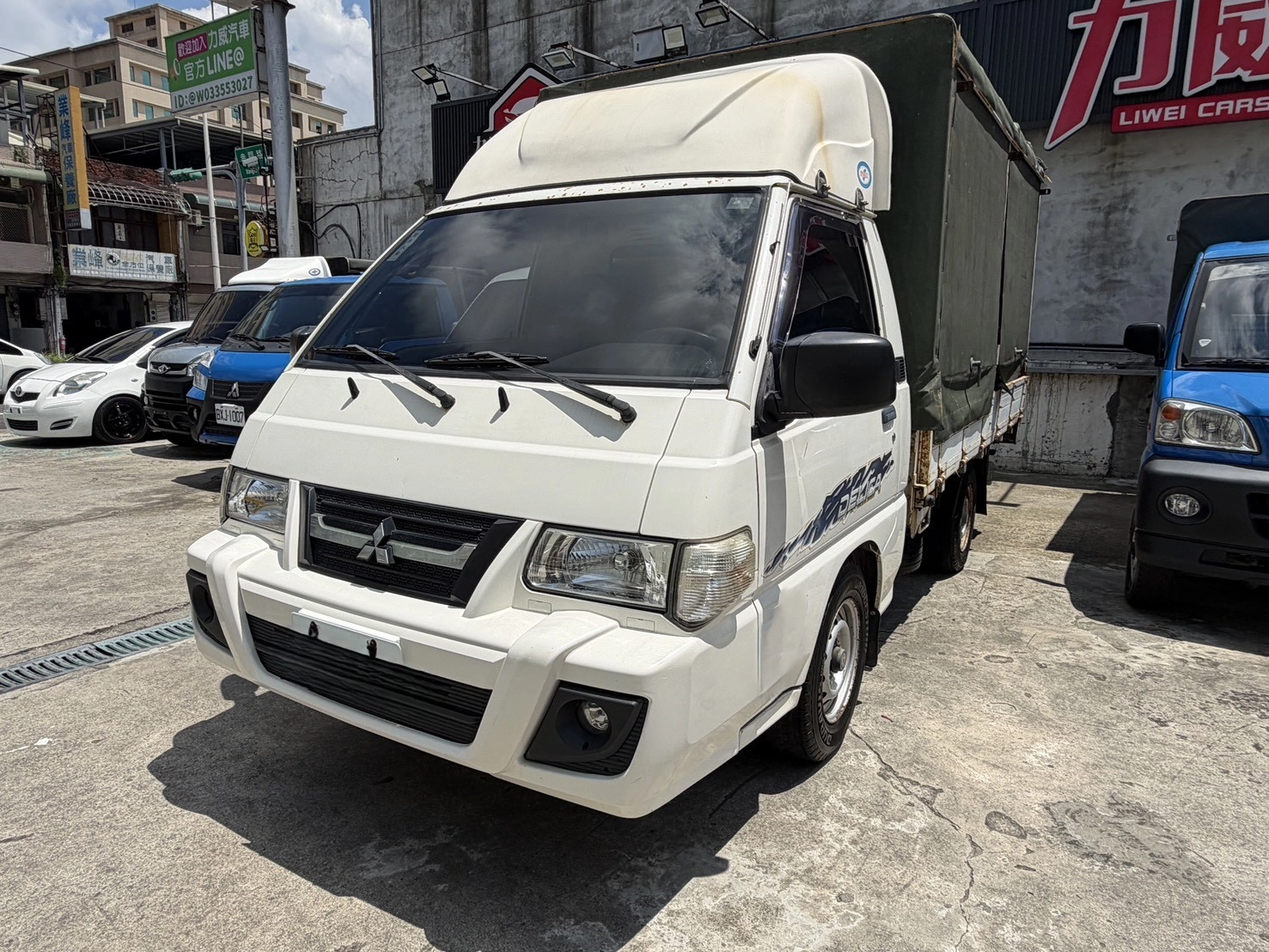 Mitsubishi Delica