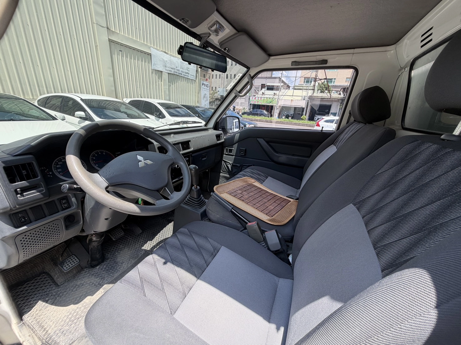 Mitsubishi Delica