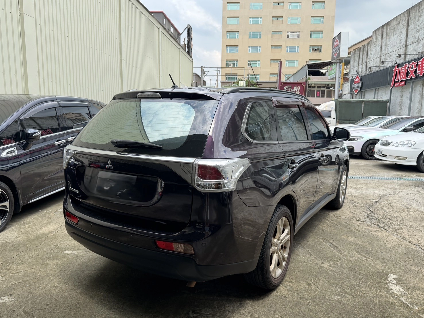 Mitsubishi Outlander