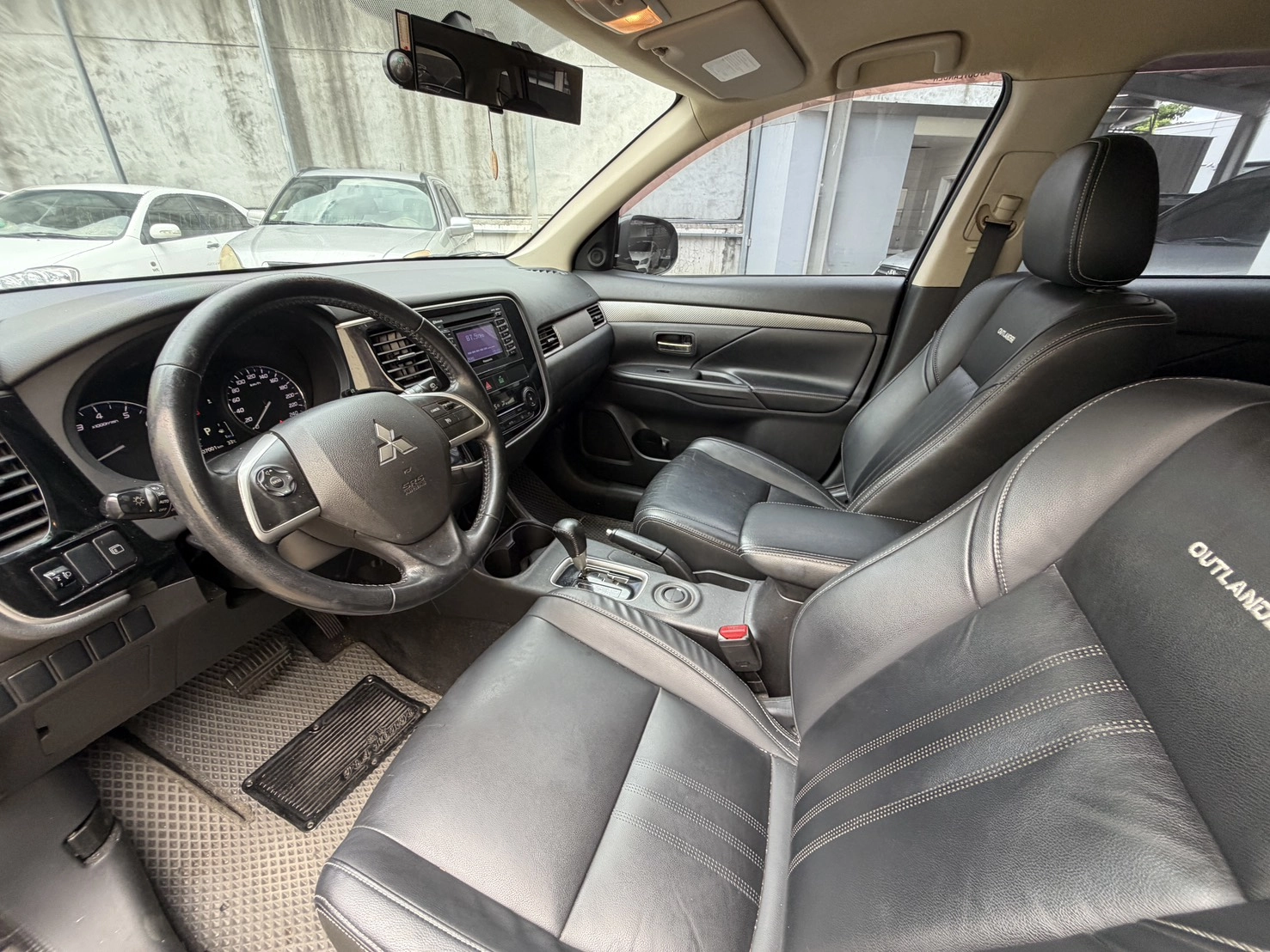 Mitsubishi Outlander