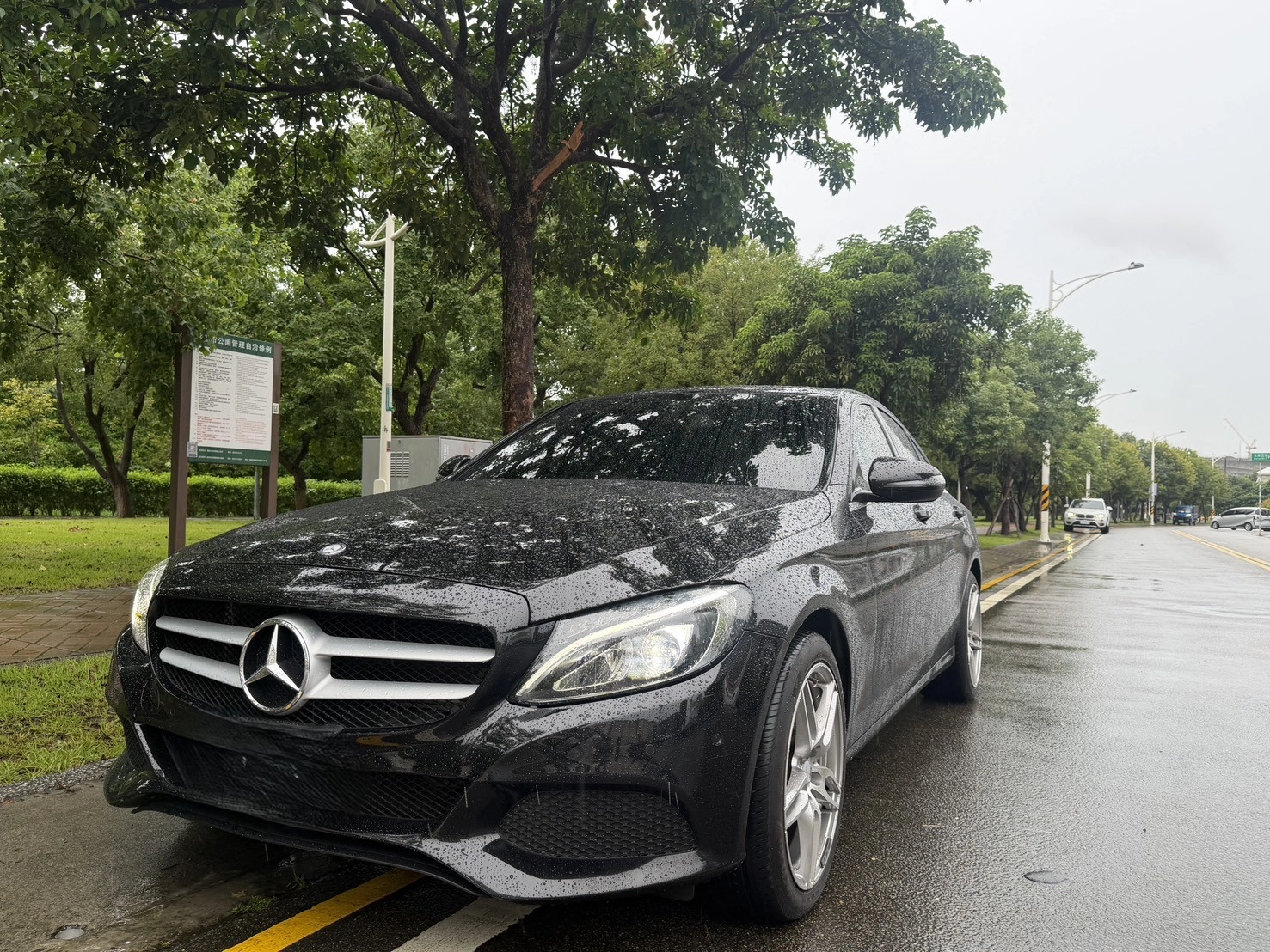 Mercedes-Benz C180