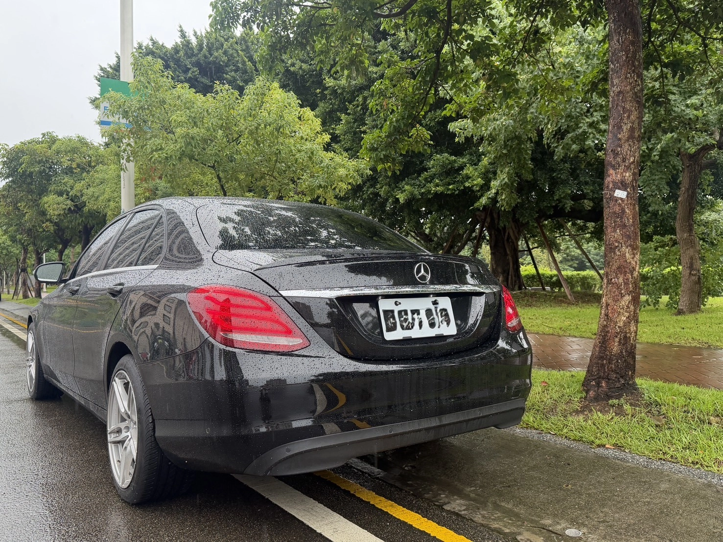 Mercedes-Benz C180