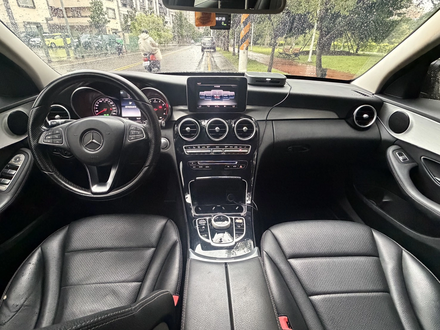 Mercedes-Benz C180