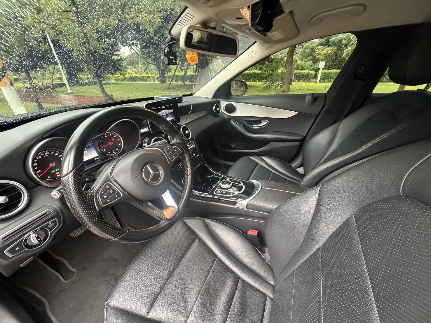 Mercedes-Benz C180