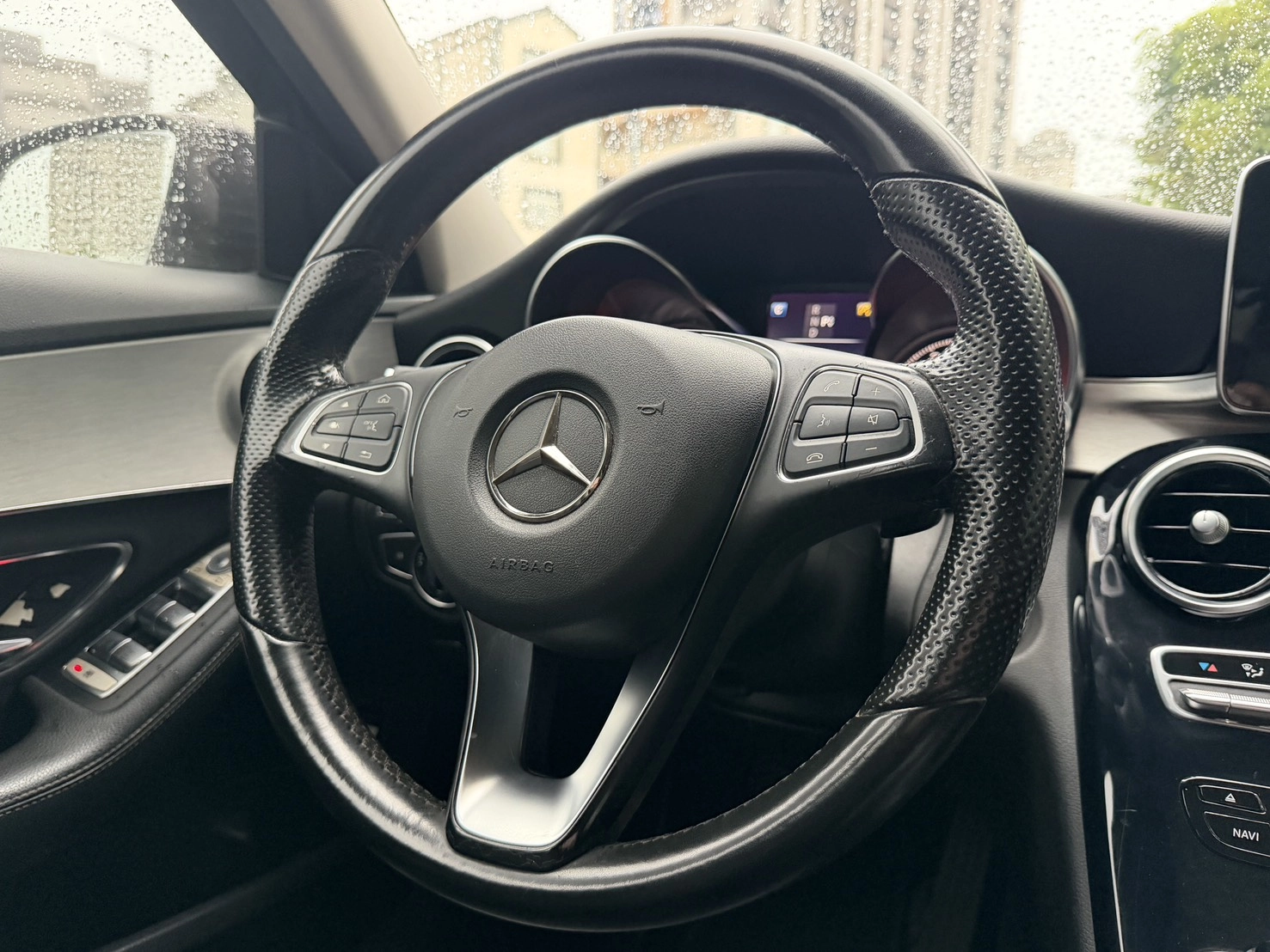 Mercedes-Benz C180