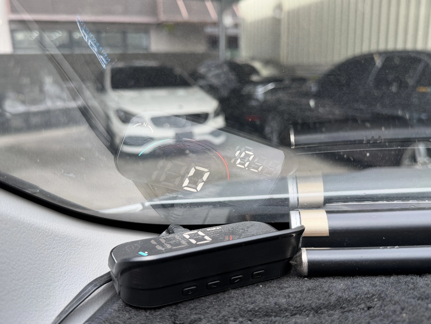 Mitsubishi Zinger
