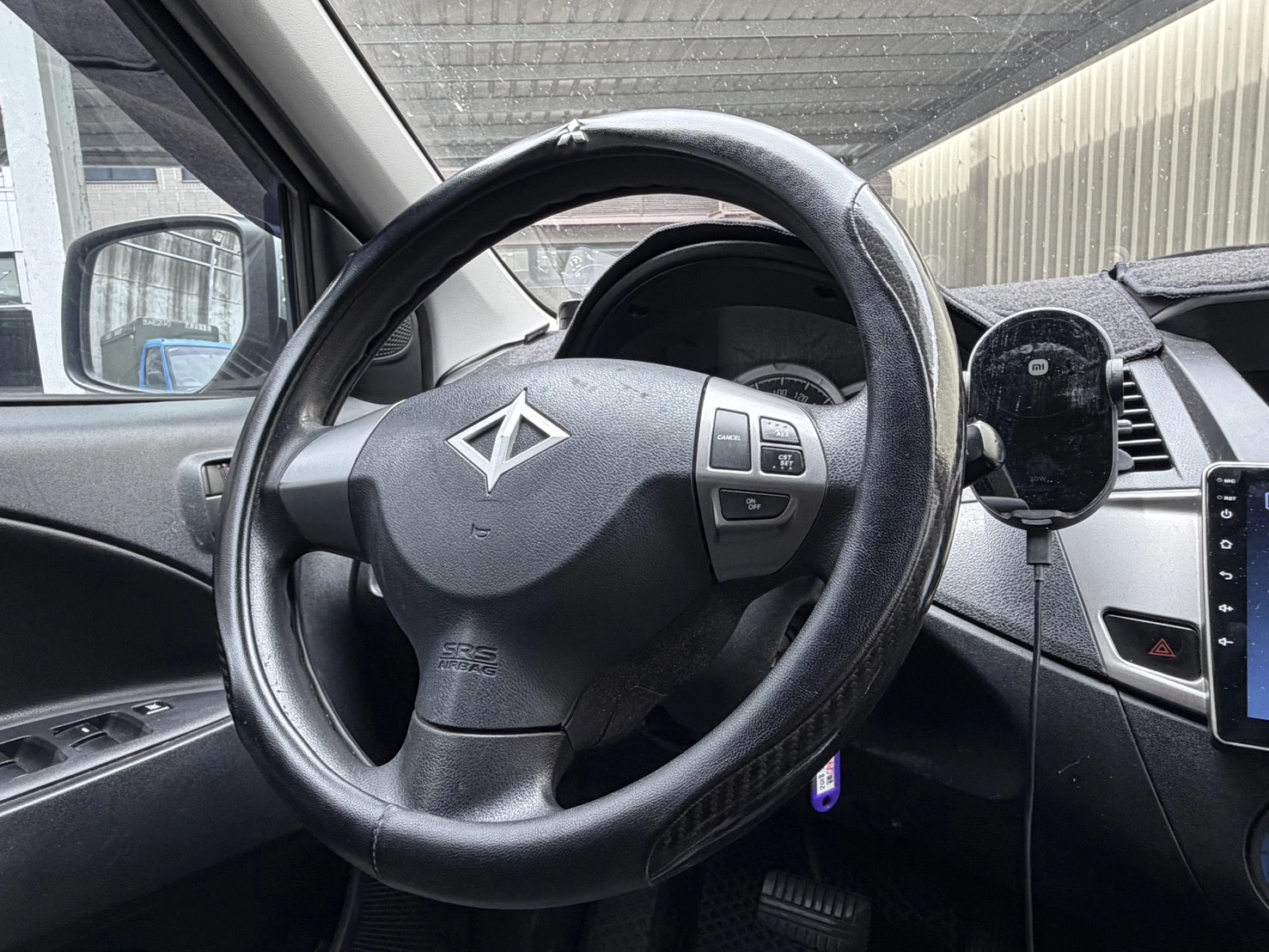 Mitsubishi Zinger