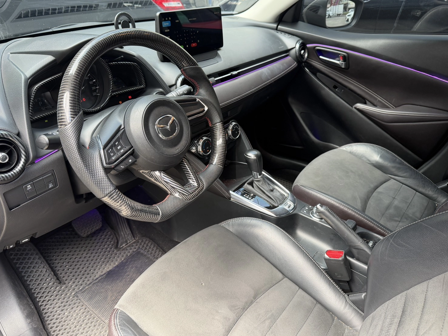 Mazda2