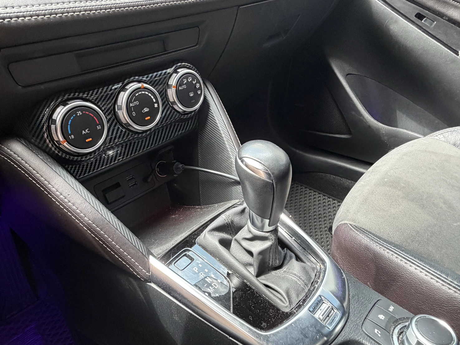 Mazda2
