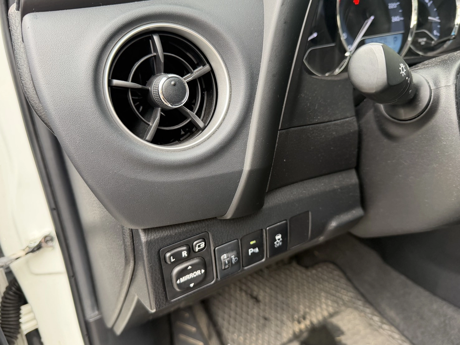 Toyota Altis