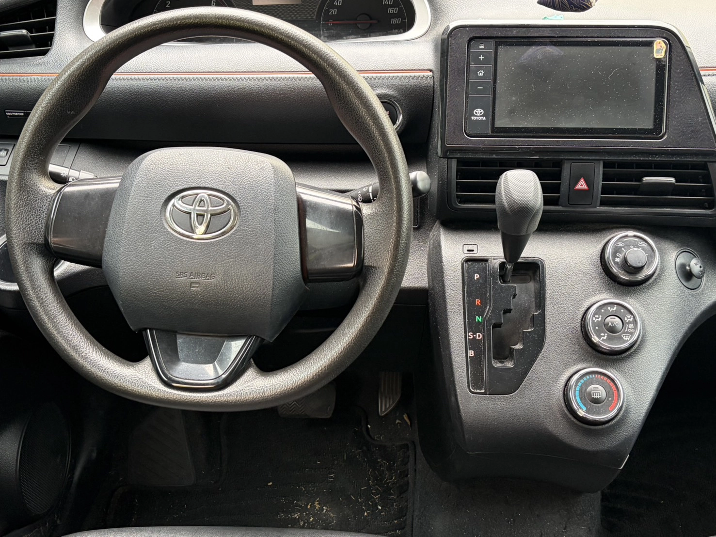 Toyota Sienta