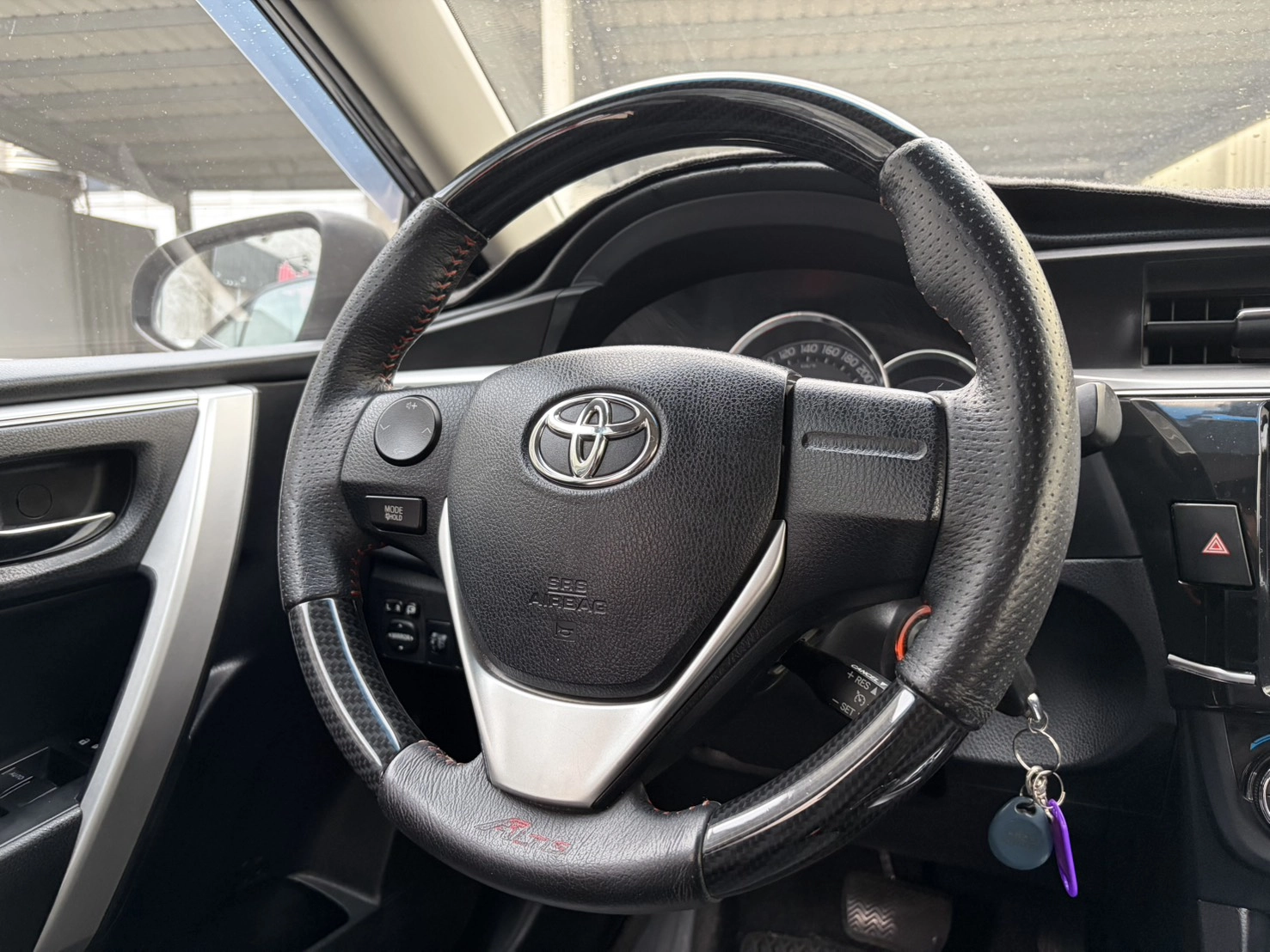 Tyota Altis