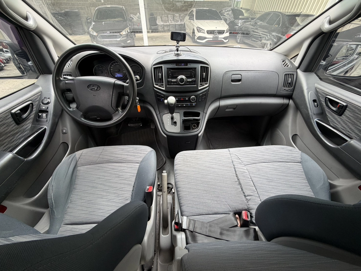 Hyundai Grand Starex