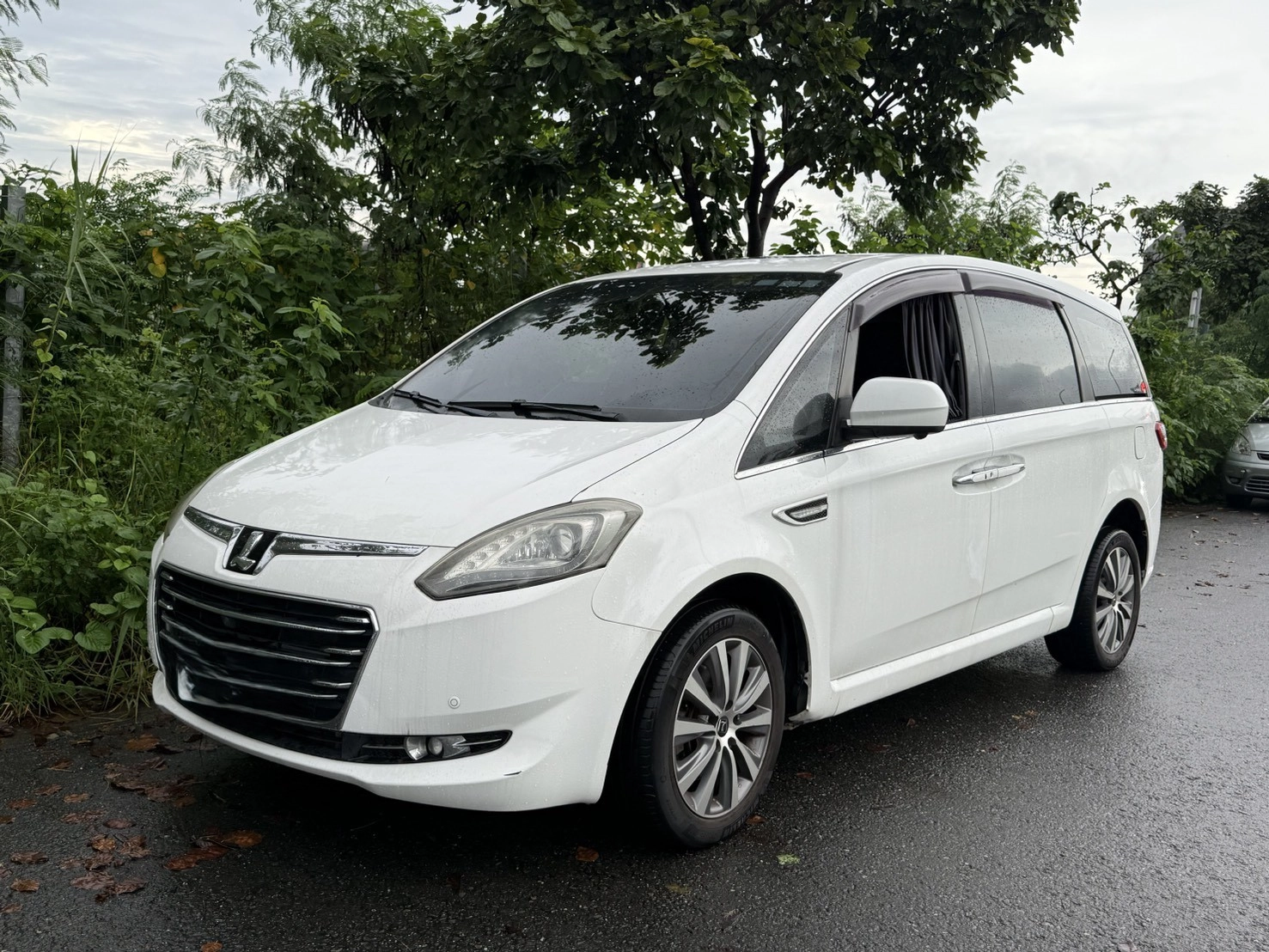 Luxgen M7