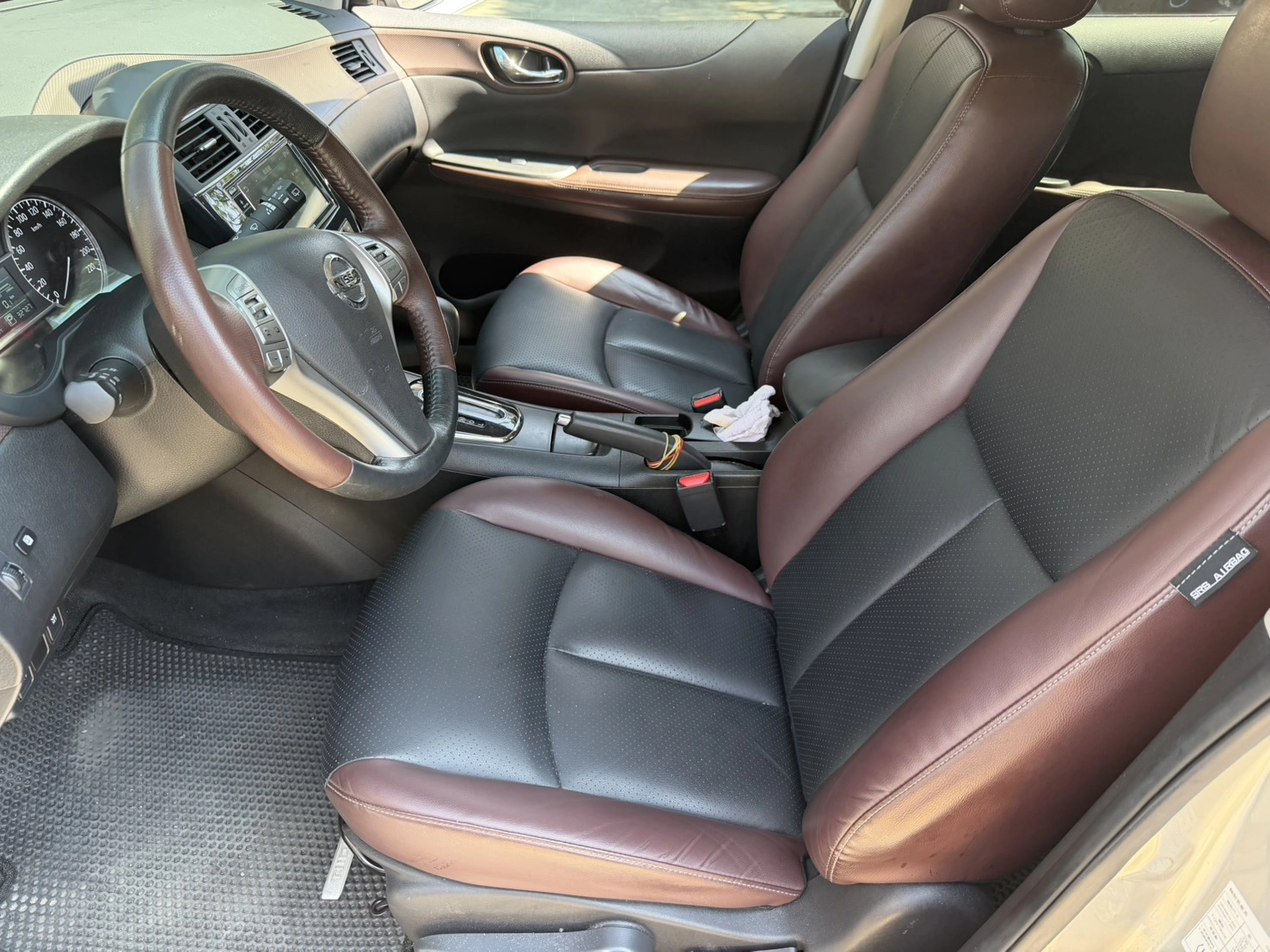 NISSAN TIIDA 1.8