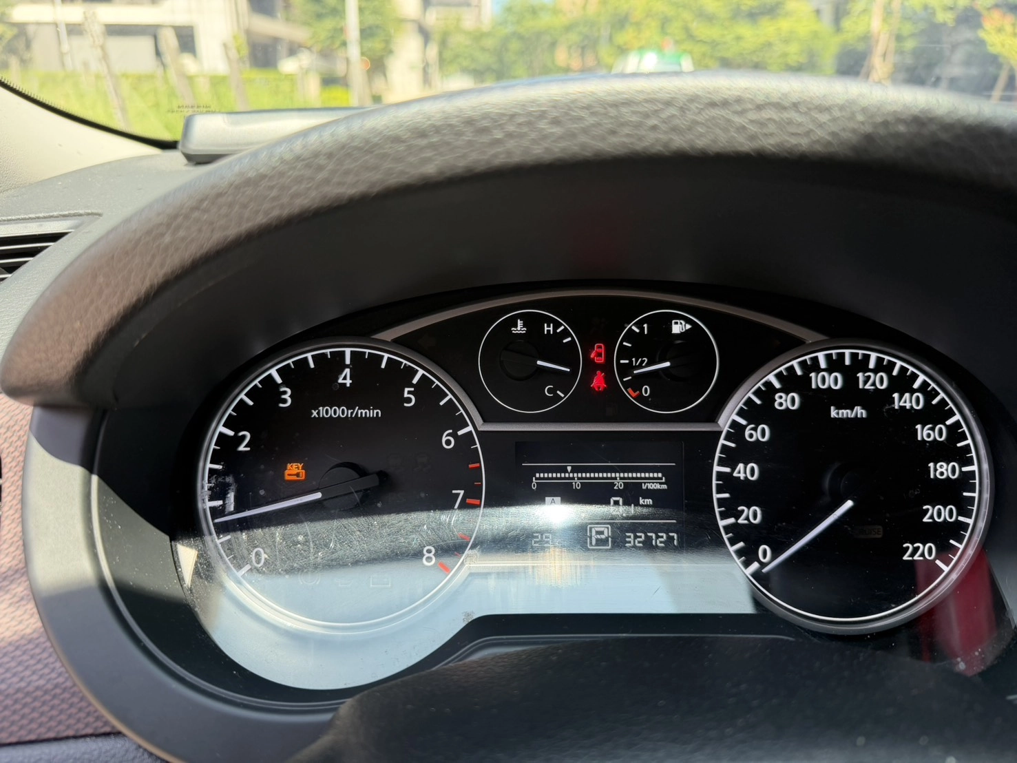 NISSAN TIIDA 1.8