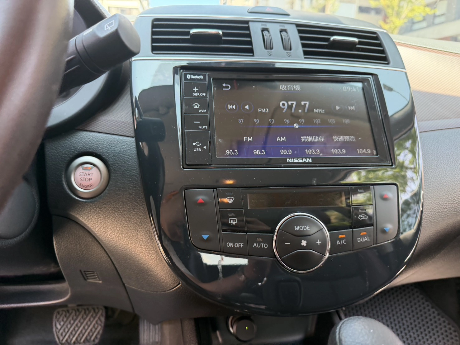 NISSAN TIIDA 1.8