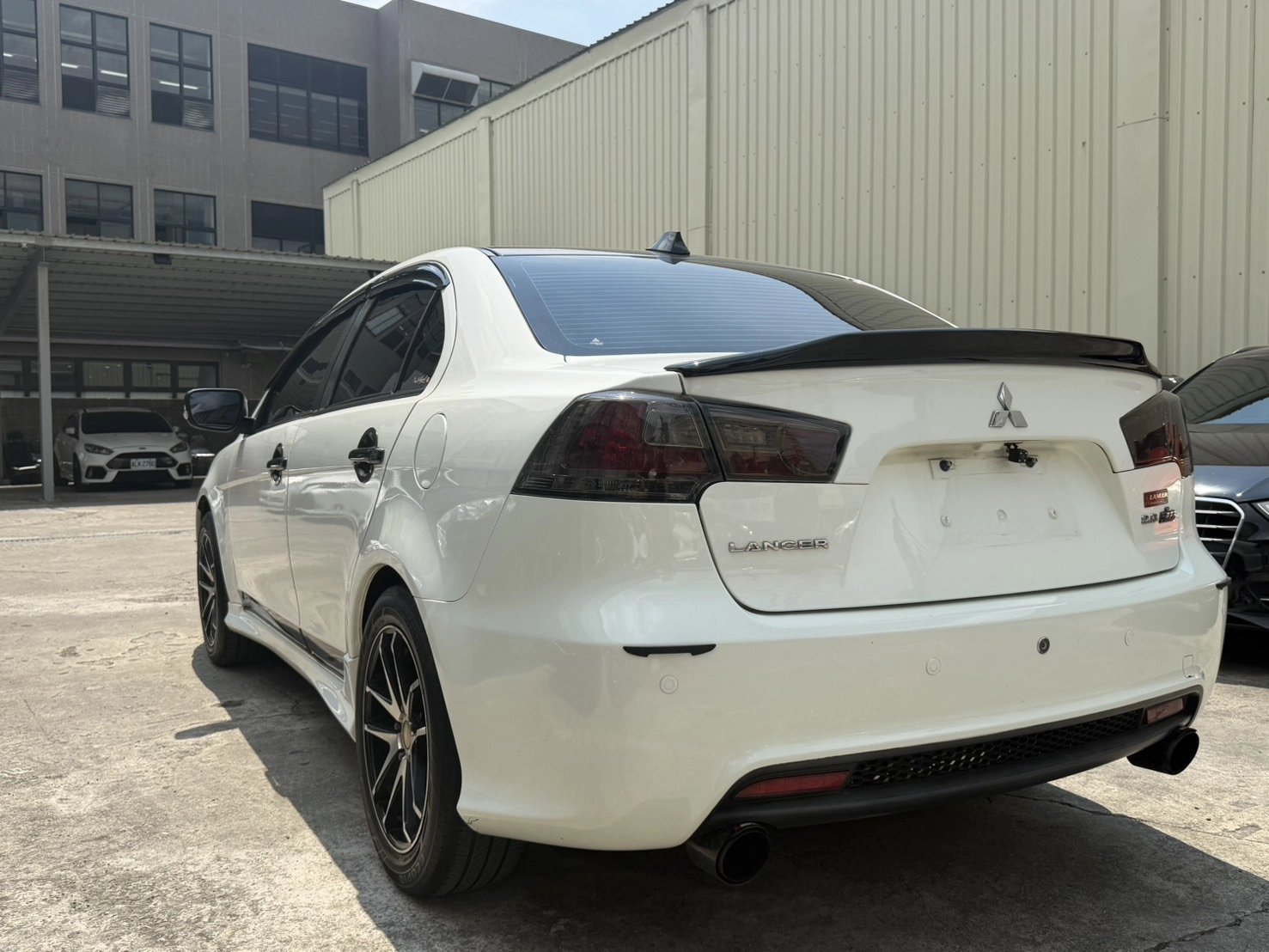 Mitsubishi Fortis 2.0